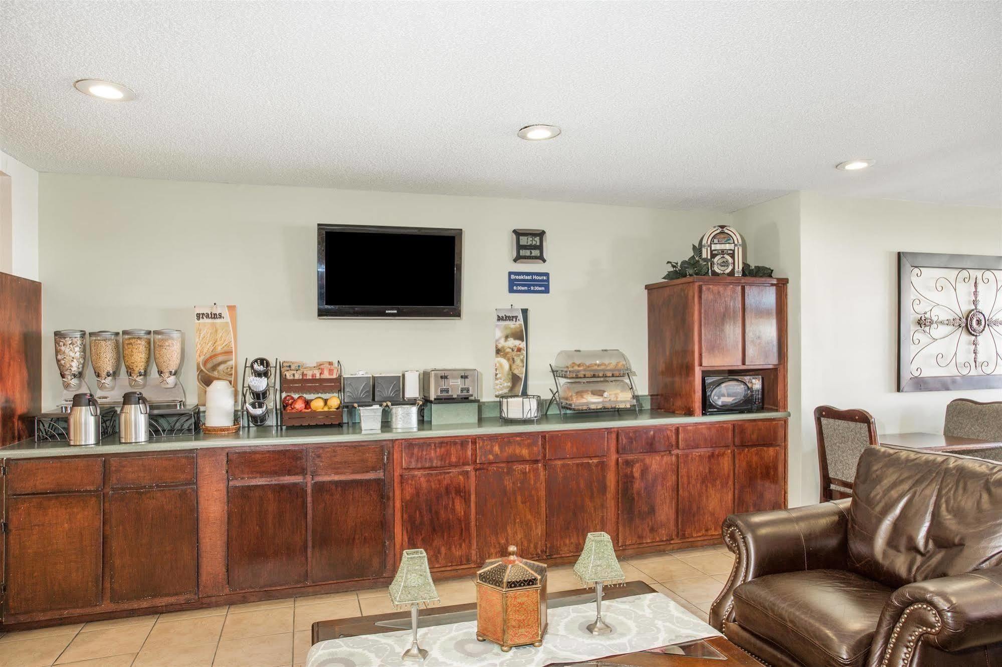 Microtel Inn & Suites By Wyndham Tifton Eksteriør bilde